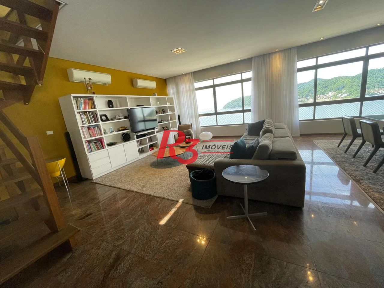 Cobertura com 3 dormitórios à venda, 360 m² por R$ 1.500.000,00 - Centro - São Vicente/SP