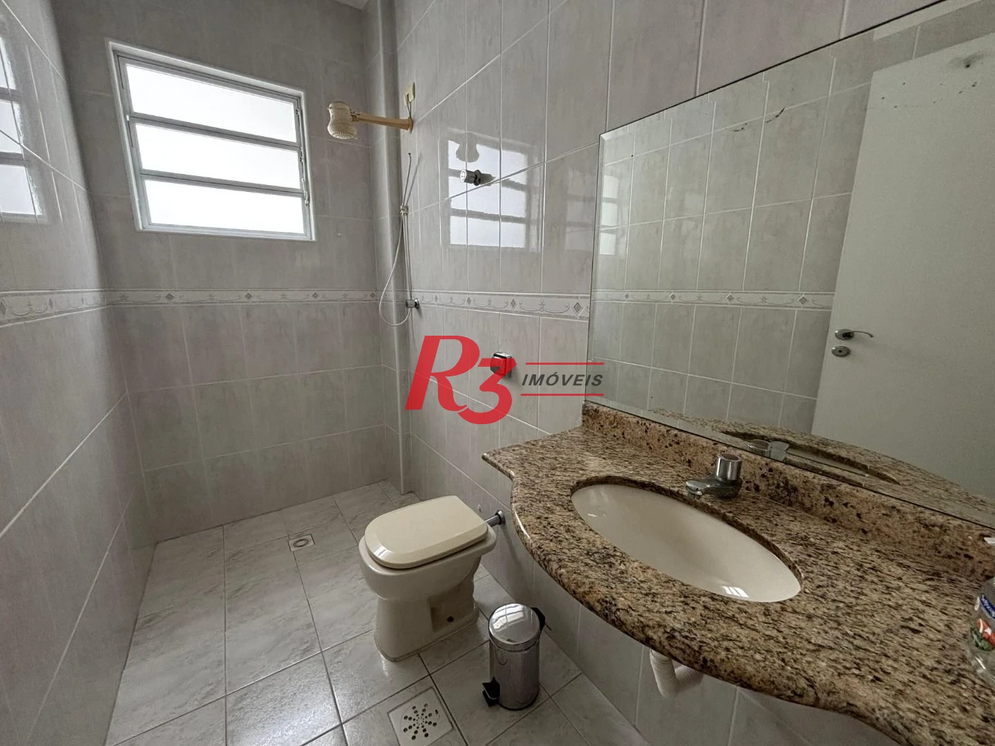Casa com 4 dormitórios à venda, 277 m² por R$ 1.800.000,00 - Boqueirão - Santos/SP