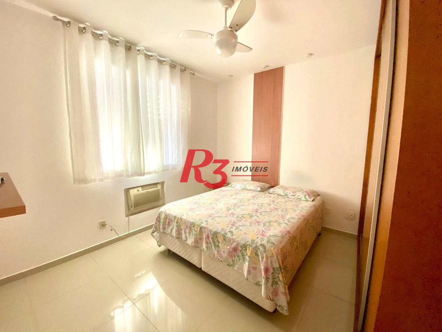 Apartamento com 2 dormitórios à venda, 127 m² por R$ 630.000,00 - Embaré - Santos/SP