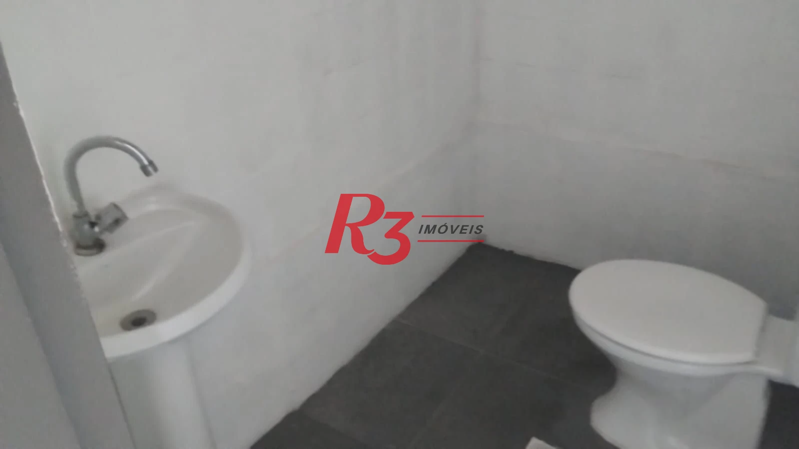 Galpão à venda, 452 m² por R$ 2.500.000,00 - Encruzilhada - Santos/SP