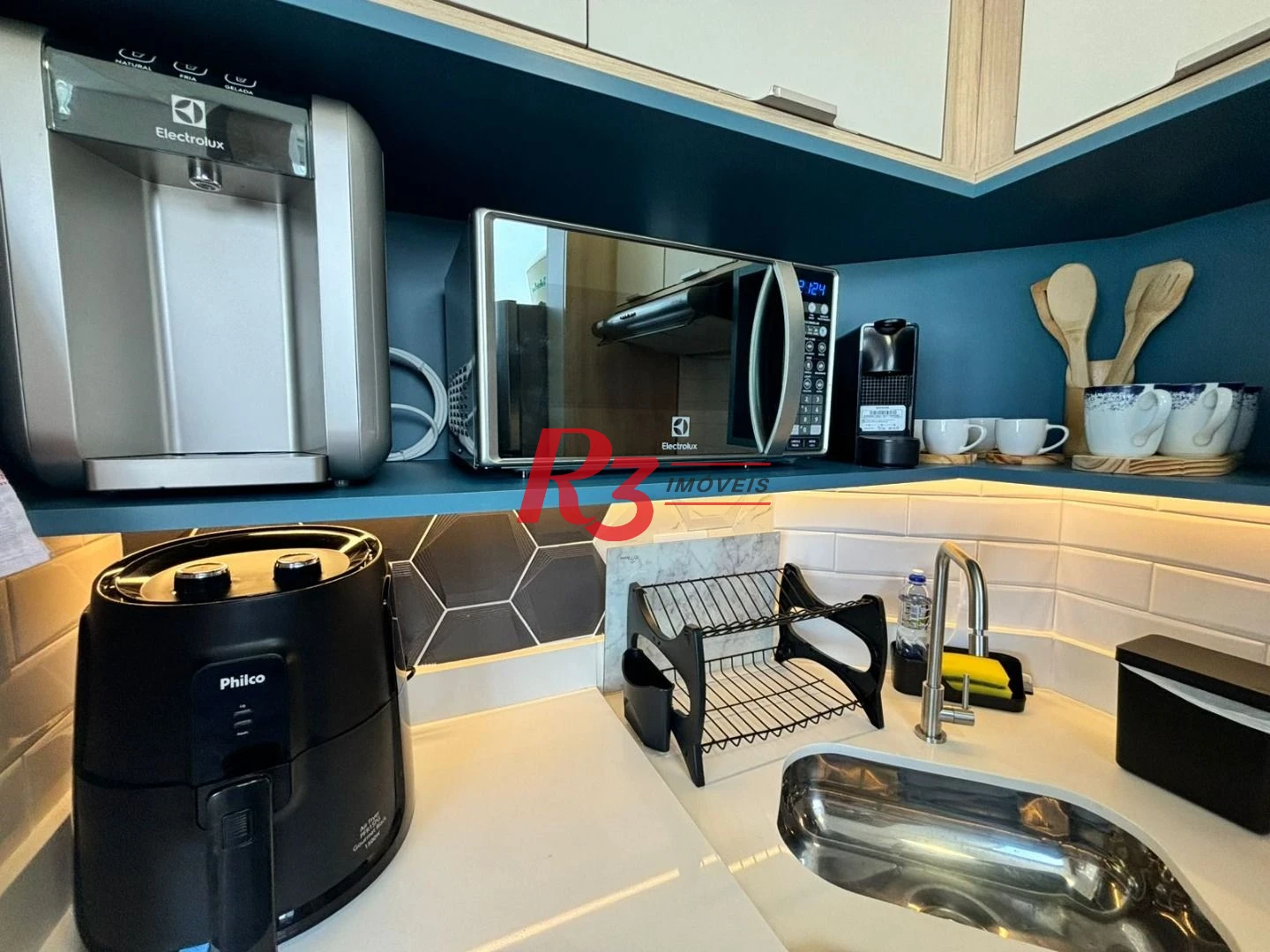 Kitnet com 1 dormitório, 28 m² - venda por R$ 480.000,00 ou aluguel por R$ 3.590,02/mês - Embaré - Santos/SP