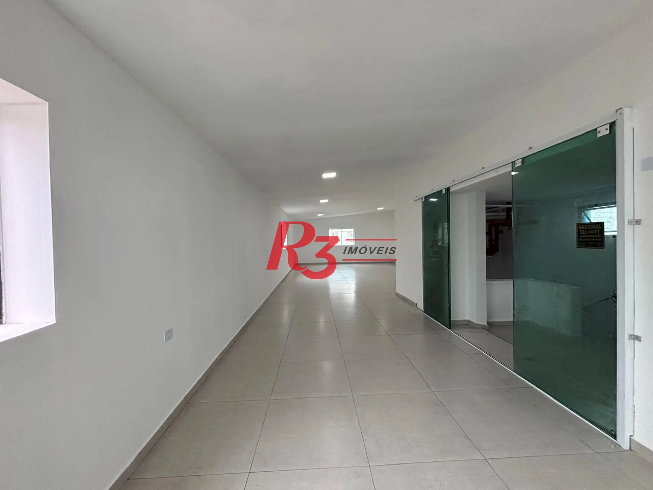 Prédio para alugar, 1000 m² por R$ 35.800,00/mês - Gonzaga - Santos/SP