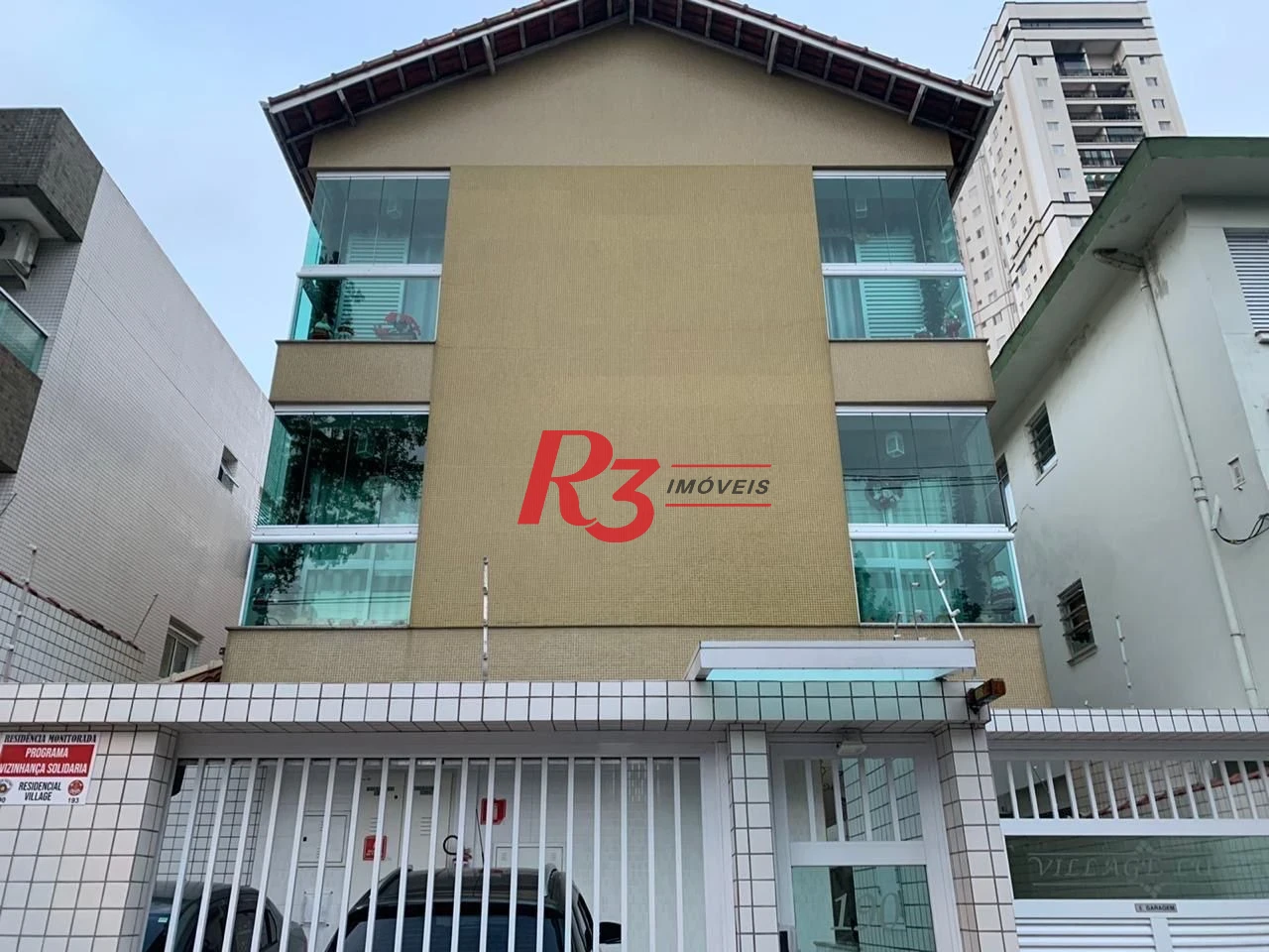 Village com 3 dormitórios à venda, 186 m² por R$ 1.278.000,00 - Gonzaga - Santos/SP