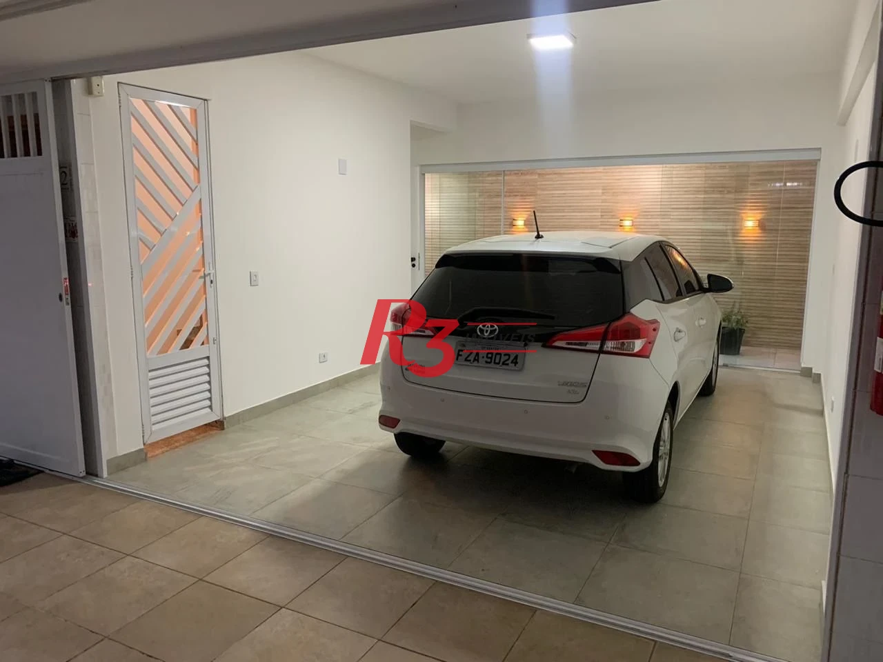 Village com 3 dormitórios à venda, 186 m² por R$ 1.278.000,00 - Gonzaga - Santos/SP