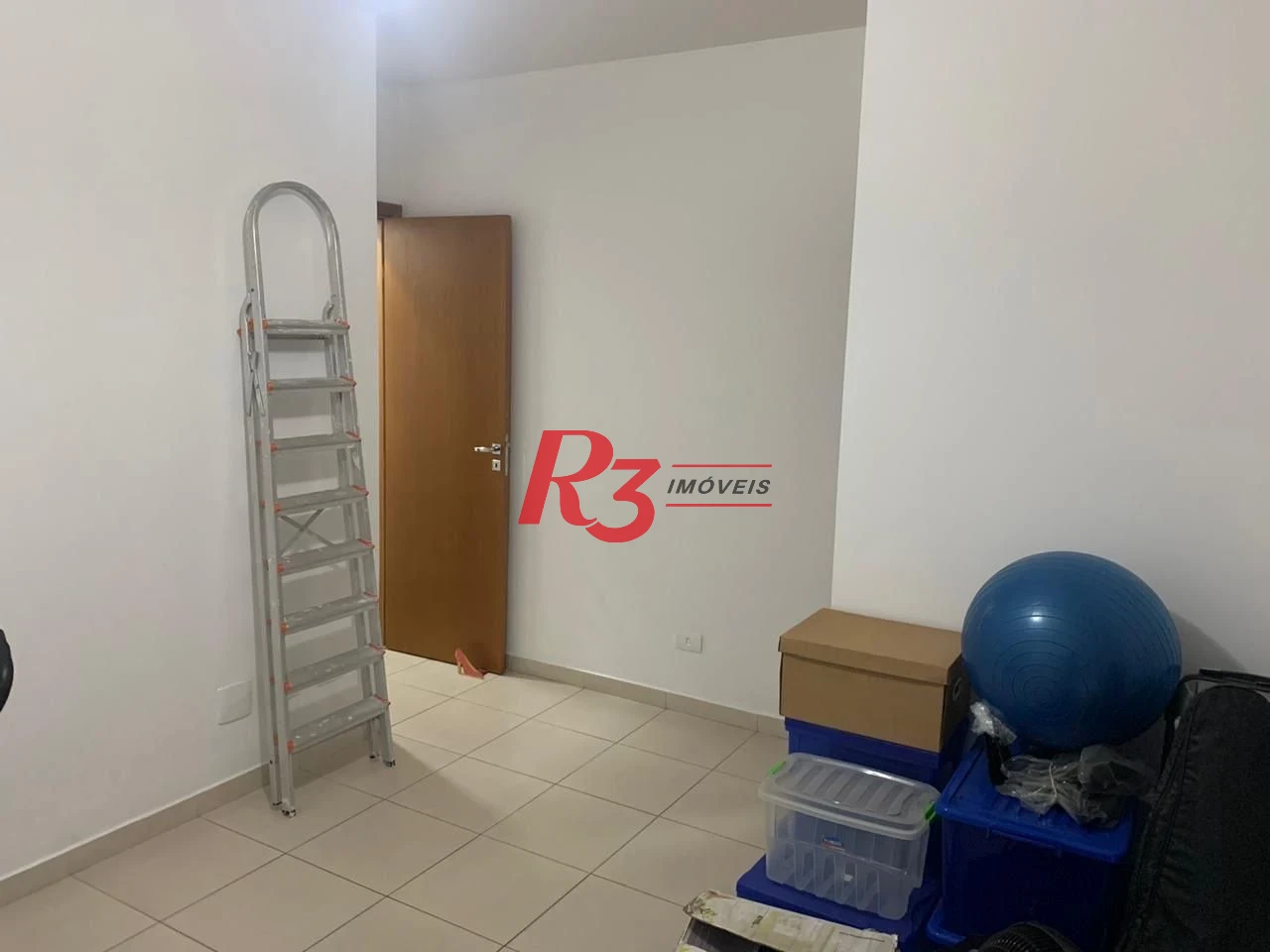 Village com 3 dormitórios à venda, 186 m² por R$ 1.278.000,00 - Gonzaga - Santos/SP