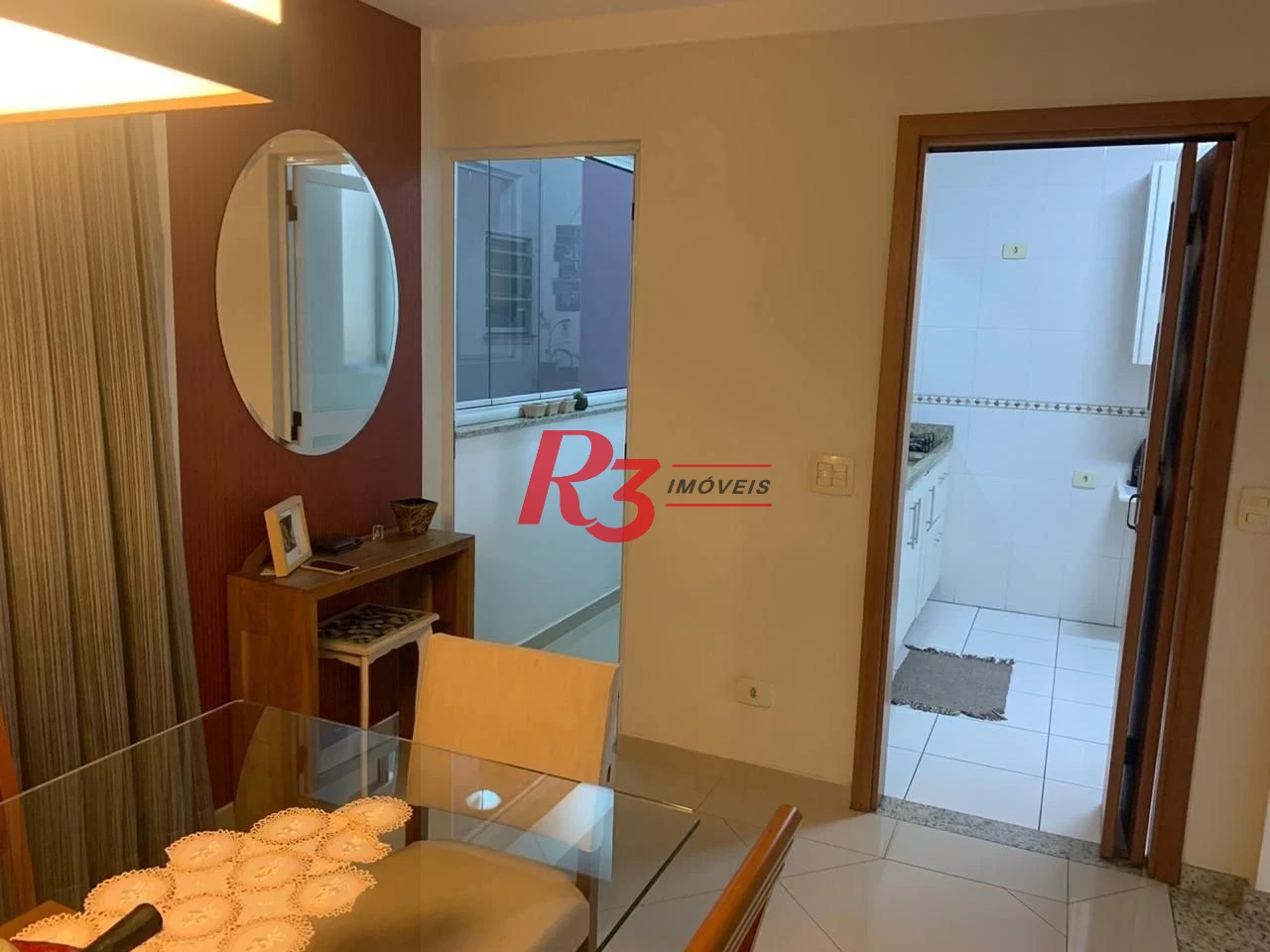 Village com 3 dormitórios à venda, 186 m² por R$ 1.278.000,00 - Gonzaga - Santos/SP