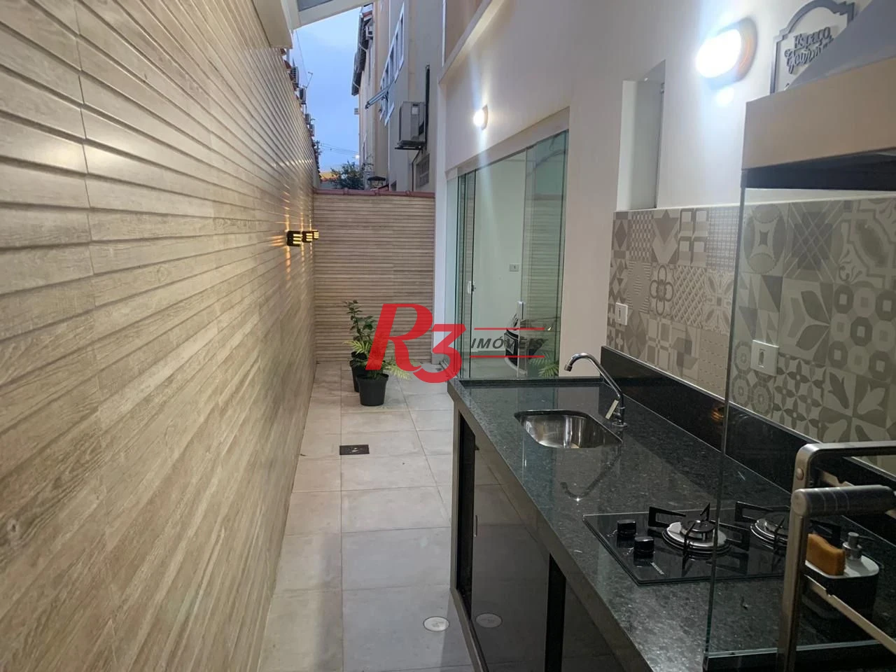 Village com 3 dormitórios à venda, 186 m² por R$ 1.278.000,00 - Gonzaga - Santos/SP