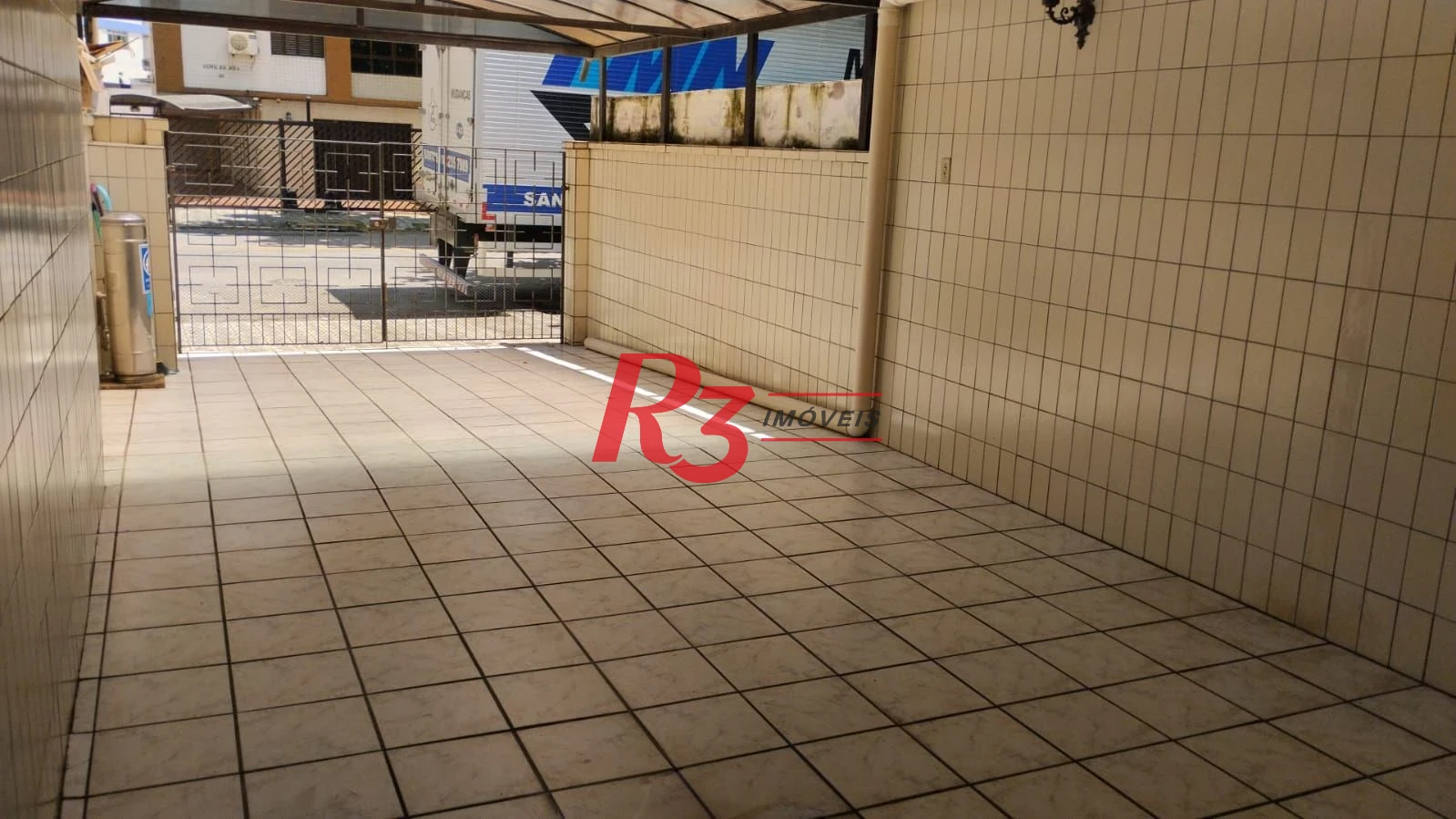 Casa com 3 dormitórios para alugar, 215 m² por R$ 6.916,01/mês - Ponta da Praia - Santos/SP