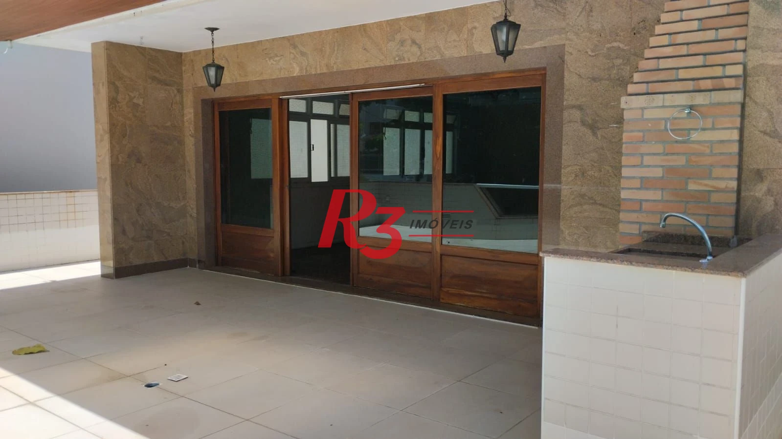 Casa com 3 dormitórios para alugar, 215 m² por R$ 6.916,01/mês - Ponta da Praia - Santos/SP
