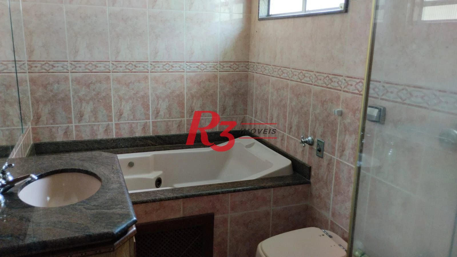 Casa com 3 dormitórios para alugar, 215 m² por R$ 6.916,01/mês - Ponta da Praia - Santos/SP