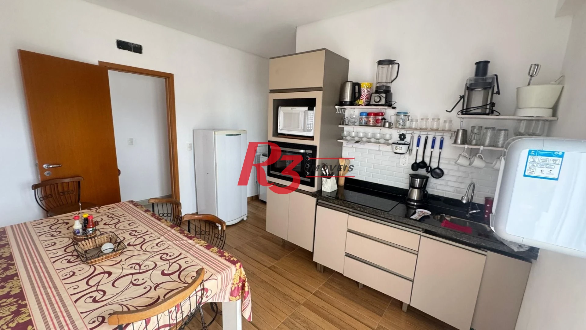 Apartamento Duplex com 4 dormitórios à venda, 270 m² por R$ 5.200.000,00 - Pompéia - Santos/SP