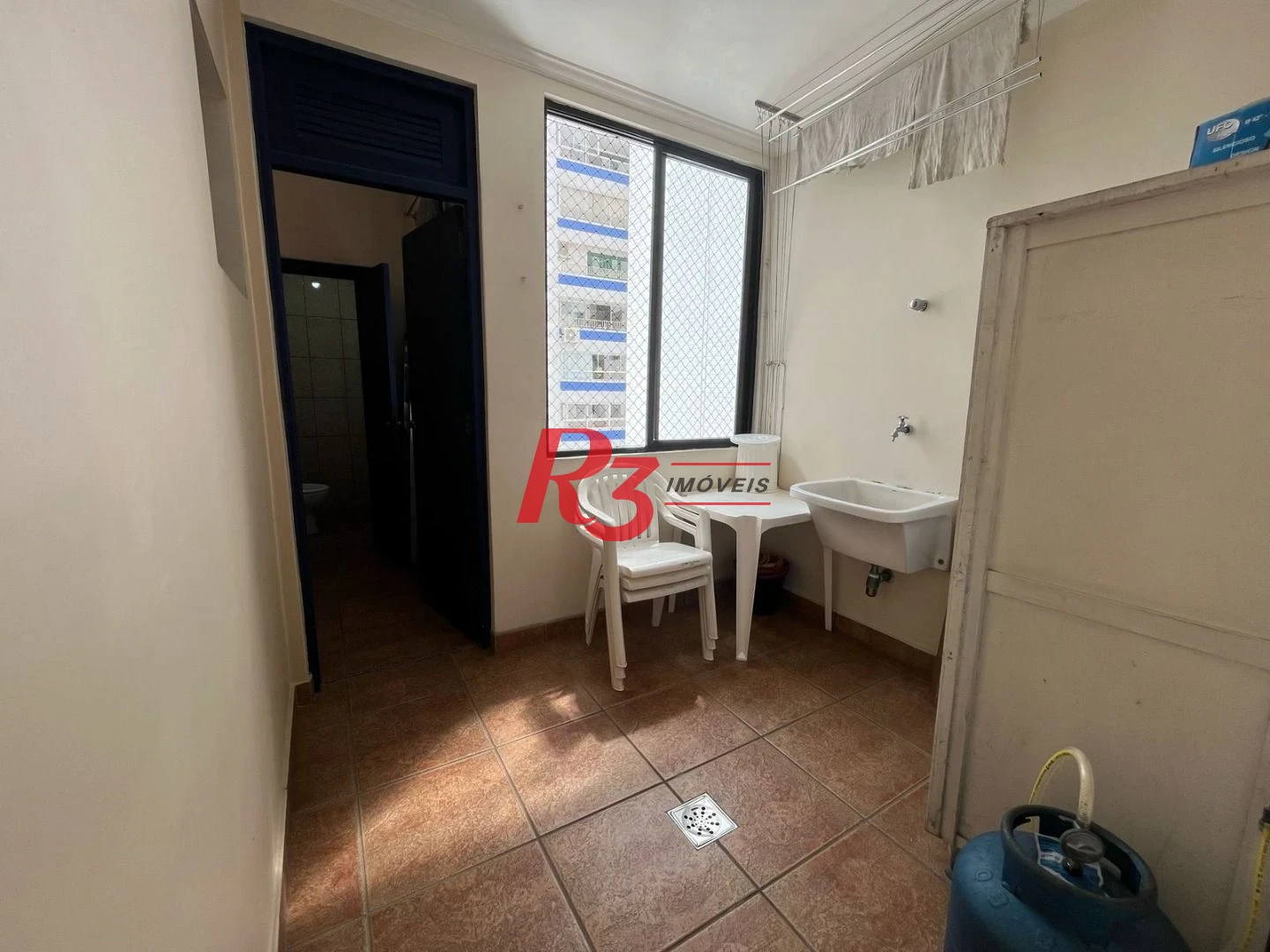 Apartamento com 4 dormitórios à venda, 140 m² por R$ 890.000,00 - Pitangueiras - Guarujá/SP