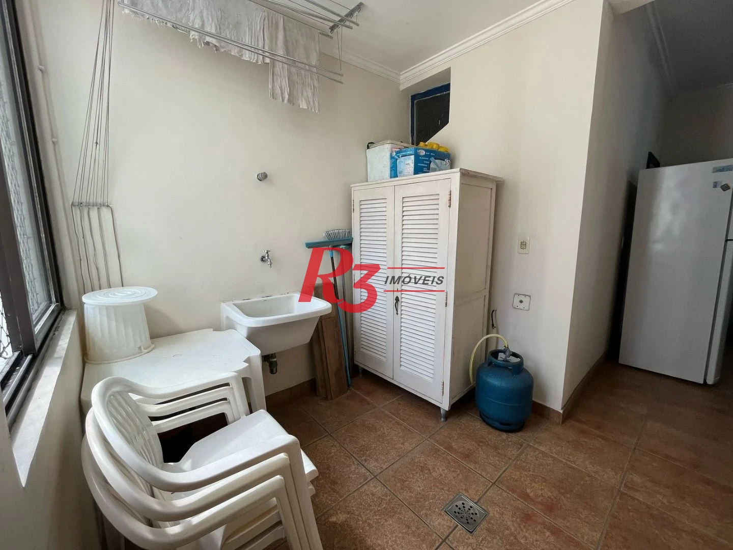 Apartamento com 4 dormitórios à venda, 140 m² por R$ 890.000,00 - Pitangueiras - Guarujá/SP