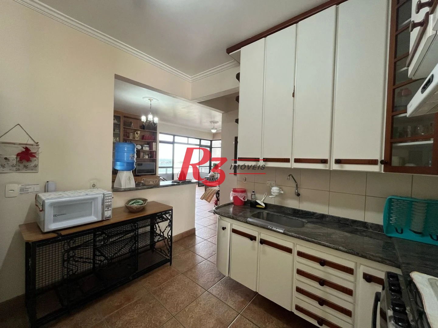 Apartamento com 4 dormitórios à venda, 140 m² por R$ 890.000,00 - Pitangueiras - Guarujá/SP