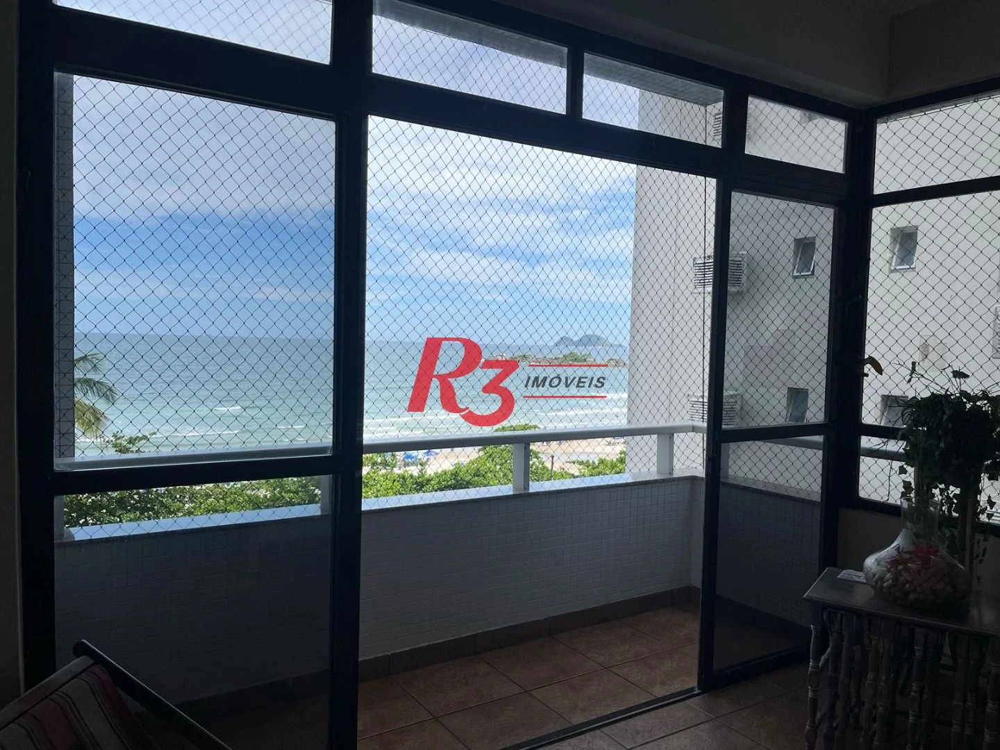 Apartamento com 4 dormitórios à venda, 140 m² por R$ 890.000,00 - Pitangueiras - Guarujá/SP