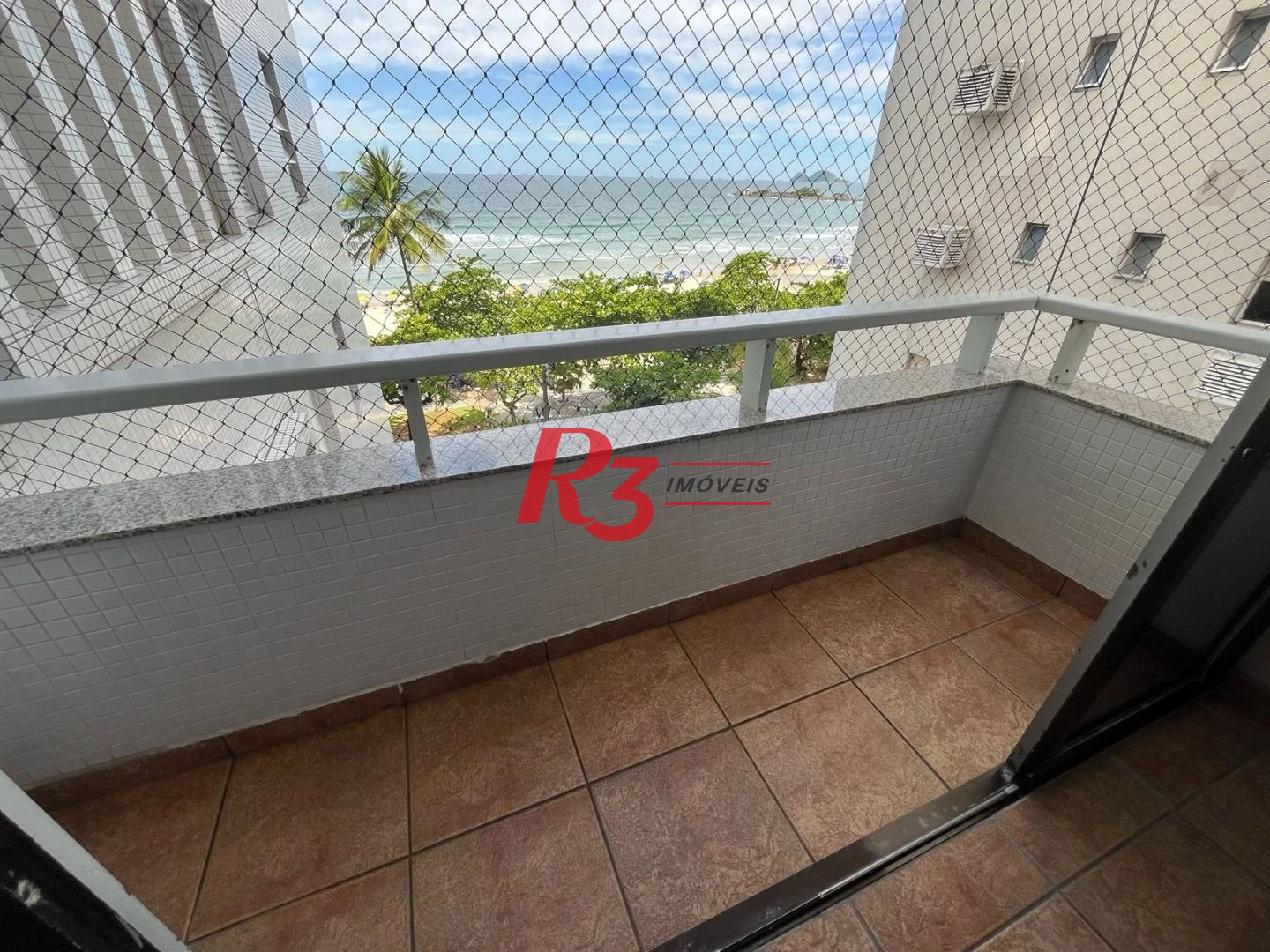 Apartamento com 4 dormitórios à venda, 140 m² por R$ 890.000,00 - Pitangueiras - Guarujá/SP