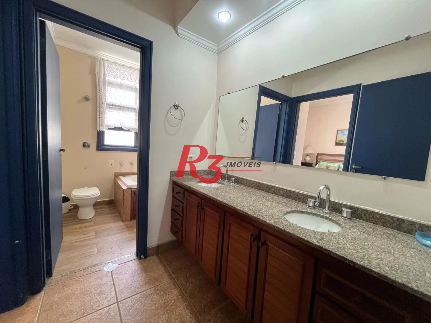 Apartamento com 4 dormitórios à venda, 140 m² por R$ 890.000,00 - Pitangueiras - Guarujá/SP