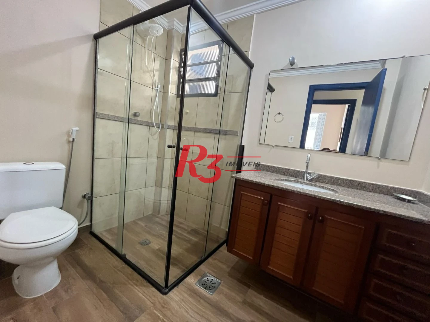Apartamento com 4 dormitórios à venda, 140 m² por R$ 890.000,00 - Pitangueiras - Guarujá/SP