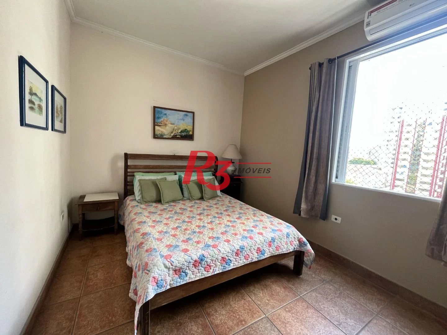 Apartamento com 4 dormitórios à venda, 140 m² por R$ 890.000,00 - Pitangueiras - Guarujá/SP