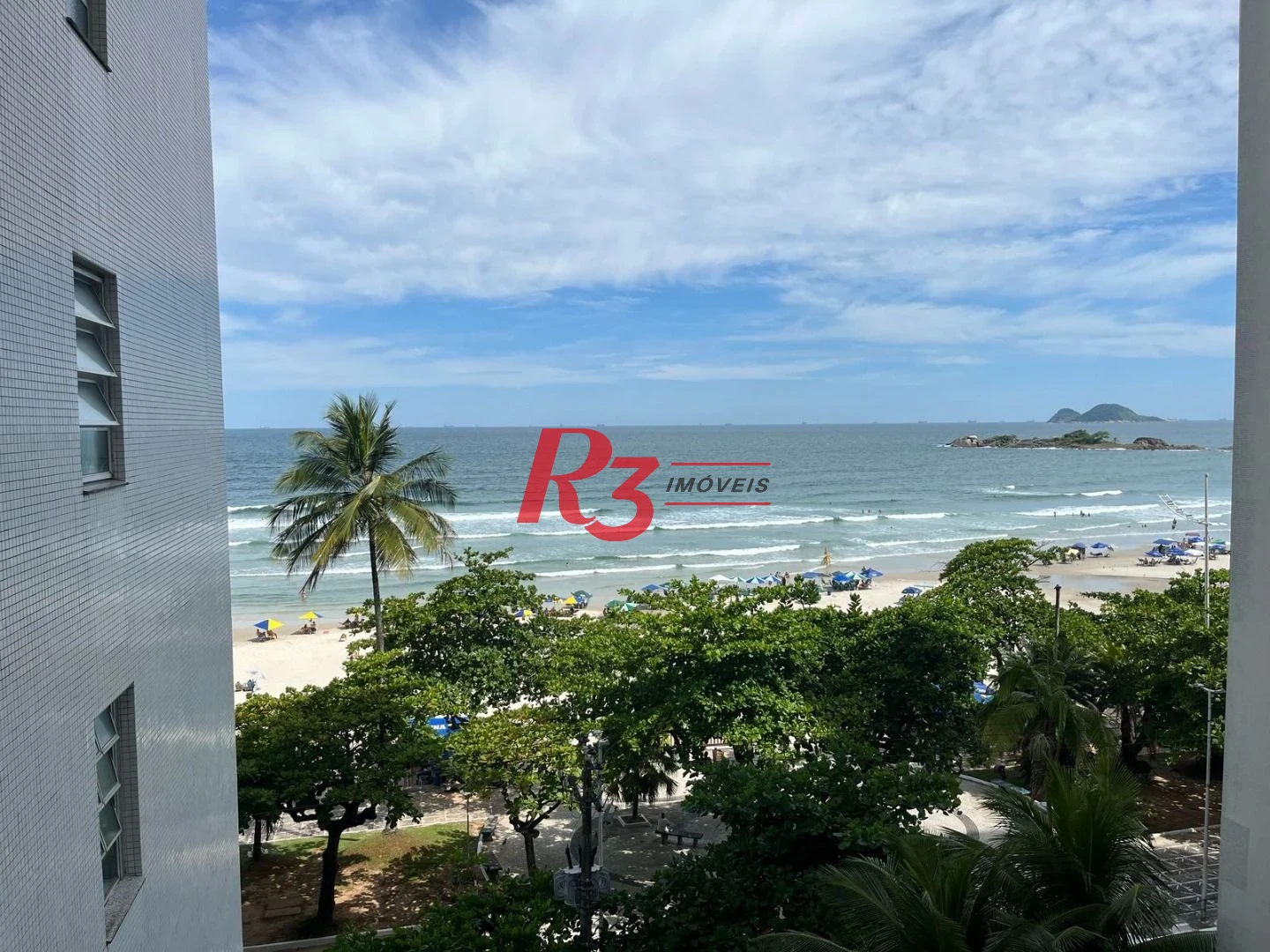 Apartamento com 4 dormitórios à venda, 140 m² por R$ 890.000,00 - Pitangueiras - Guarujá/SP