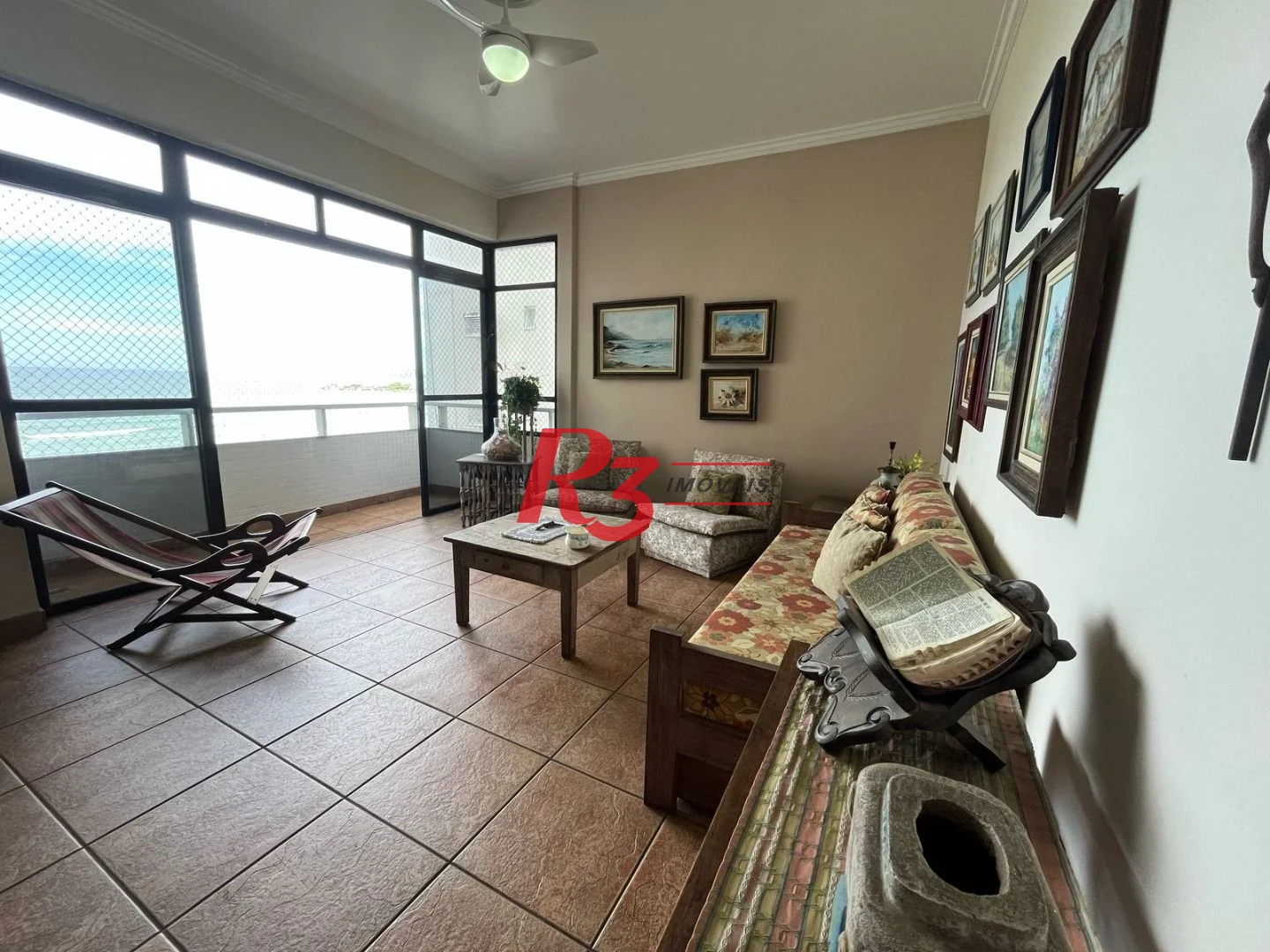 Apartamento com 4 dormitórios à venda, 140 m² por R$ 890.000,00 - Pitangueiras - Guarujá/SP
