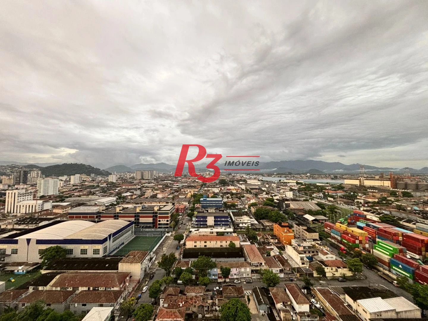 Apartamento com 2 dormitórios à venda, 66 m² por R$ 600.000,00 - Macuco - Santos/SP