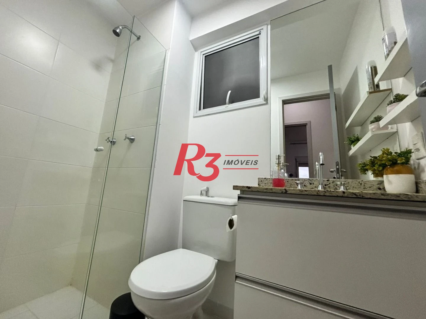 Apartamento com 2 dormitórios à venda, 66 m² por R$ 600.000,00 - Macuco - Santos/SP