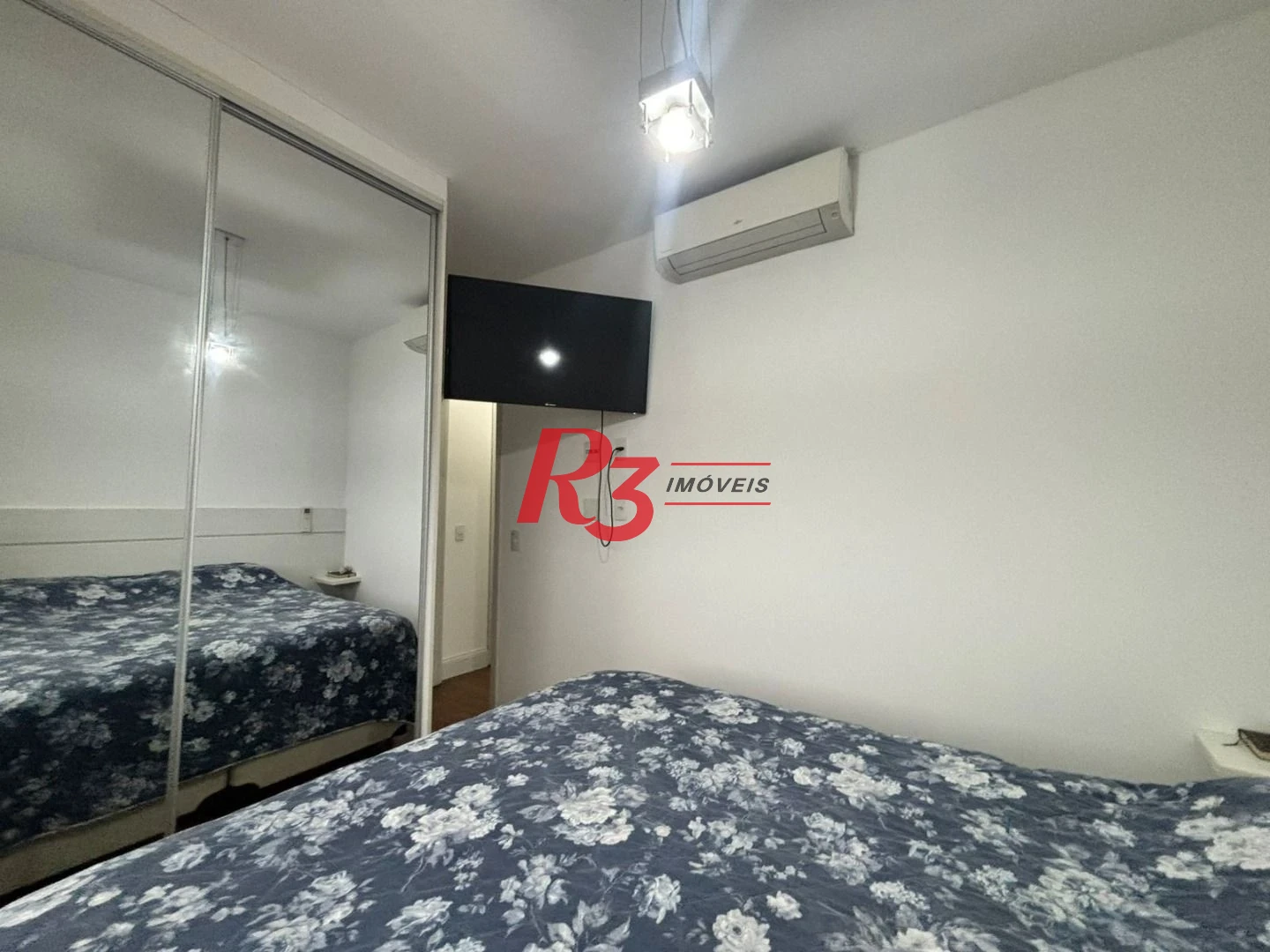 Apartamento com 2 dormitórios à venda, 66 m² por R$ 600.000,00 - Macuco - Santos/SP
