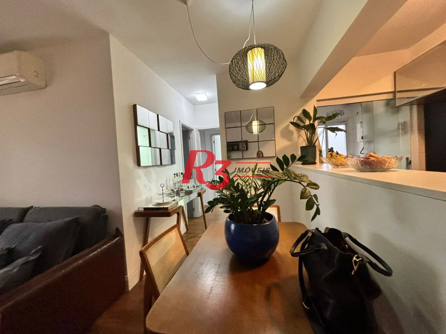 Apartamento com 2 dormitórios à venda, 66 m² por R$ 600.000,00 - Macuco - Santos/SP