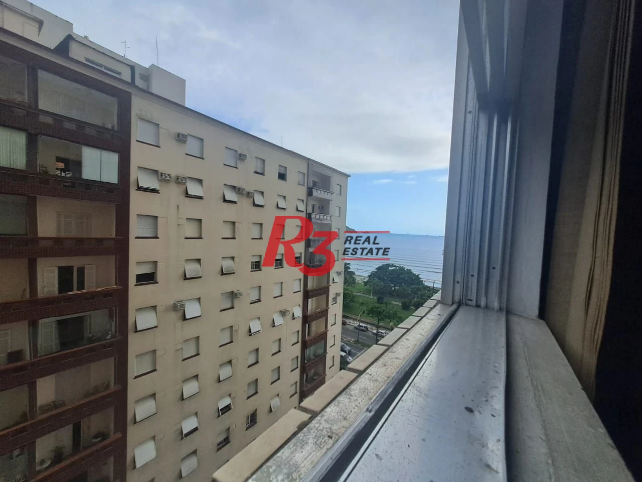 Apartamento com 2 dormitórios à venda, 57 m² por R$ 495.000,00 - Embaré - Santos/SP