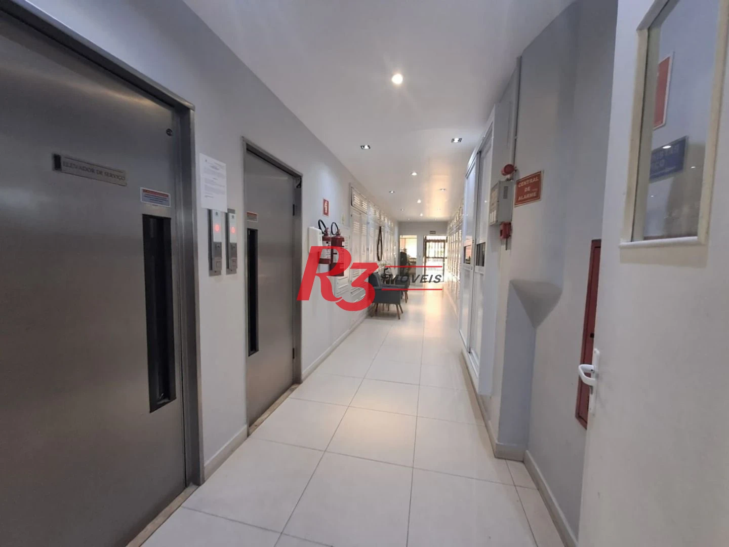 Apartamento com 2 dormitórios à venda, 57 m² por R$ 495.000,00 - Embaré - Santos/SP