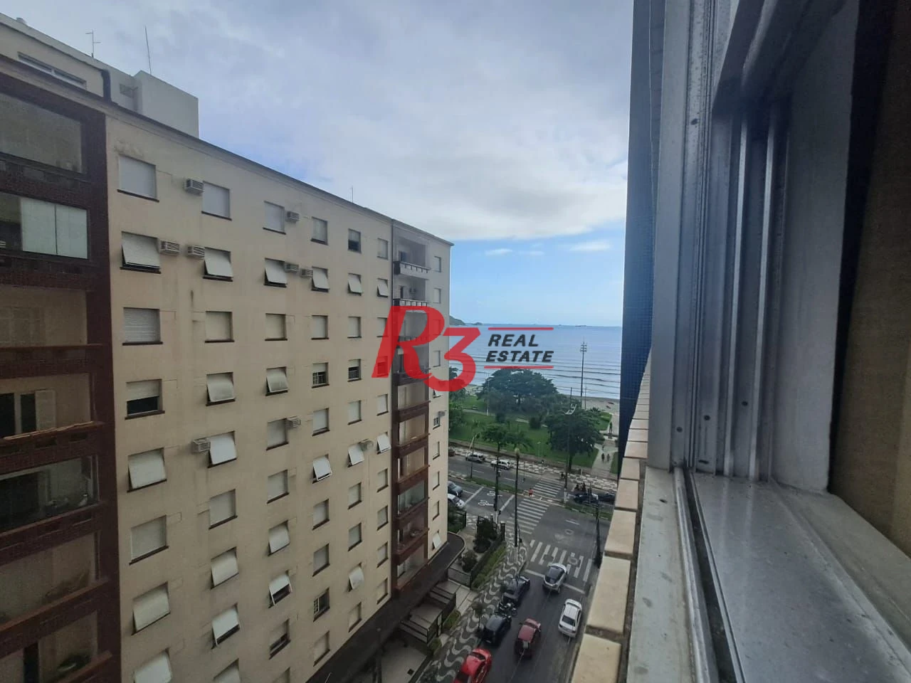 Apartamento com 2 dormitórios à venda, 57 m² por R$ 495.000,00 - Embaré - Santos/SP