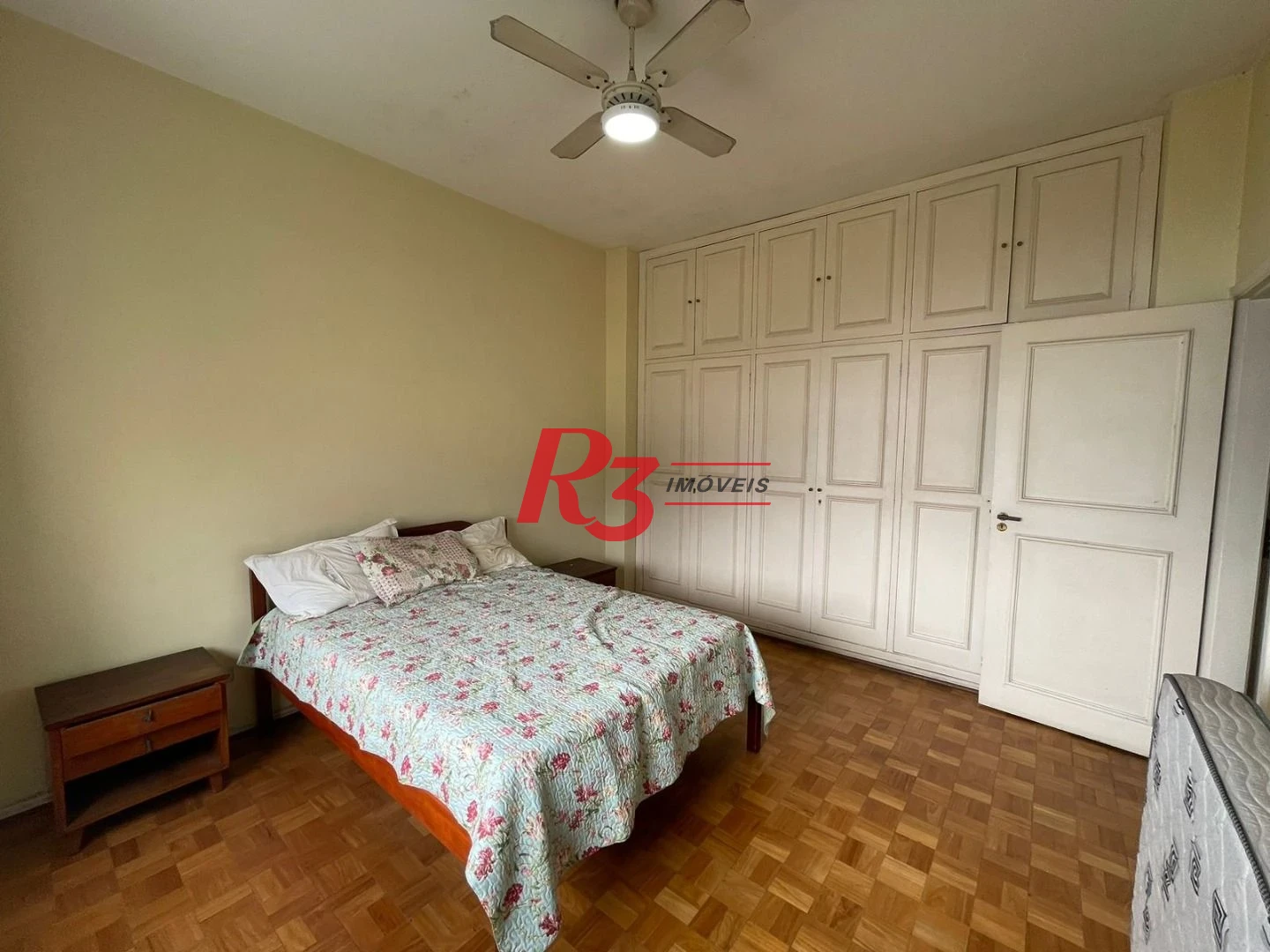 Apartamento com 4 dormitórios à venda, 235 m² por R$ 1.250.000,00 - Ilha Porchat - São Vicente/SP