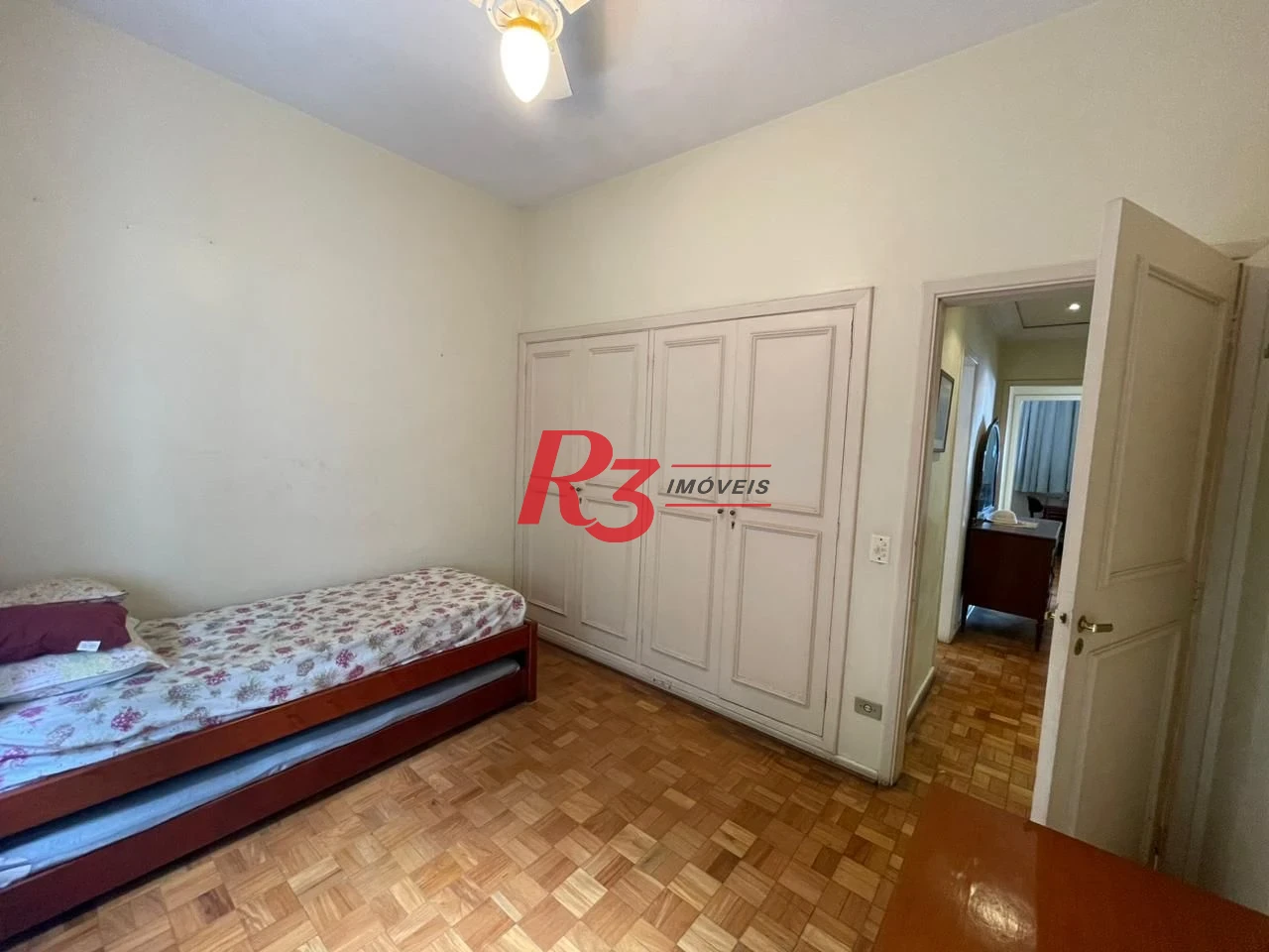Apartamento com 4 dormitórios à venda, 235 m² por R$ 1.250.000,00 - Ilha Porchat - São Vicente/SP
