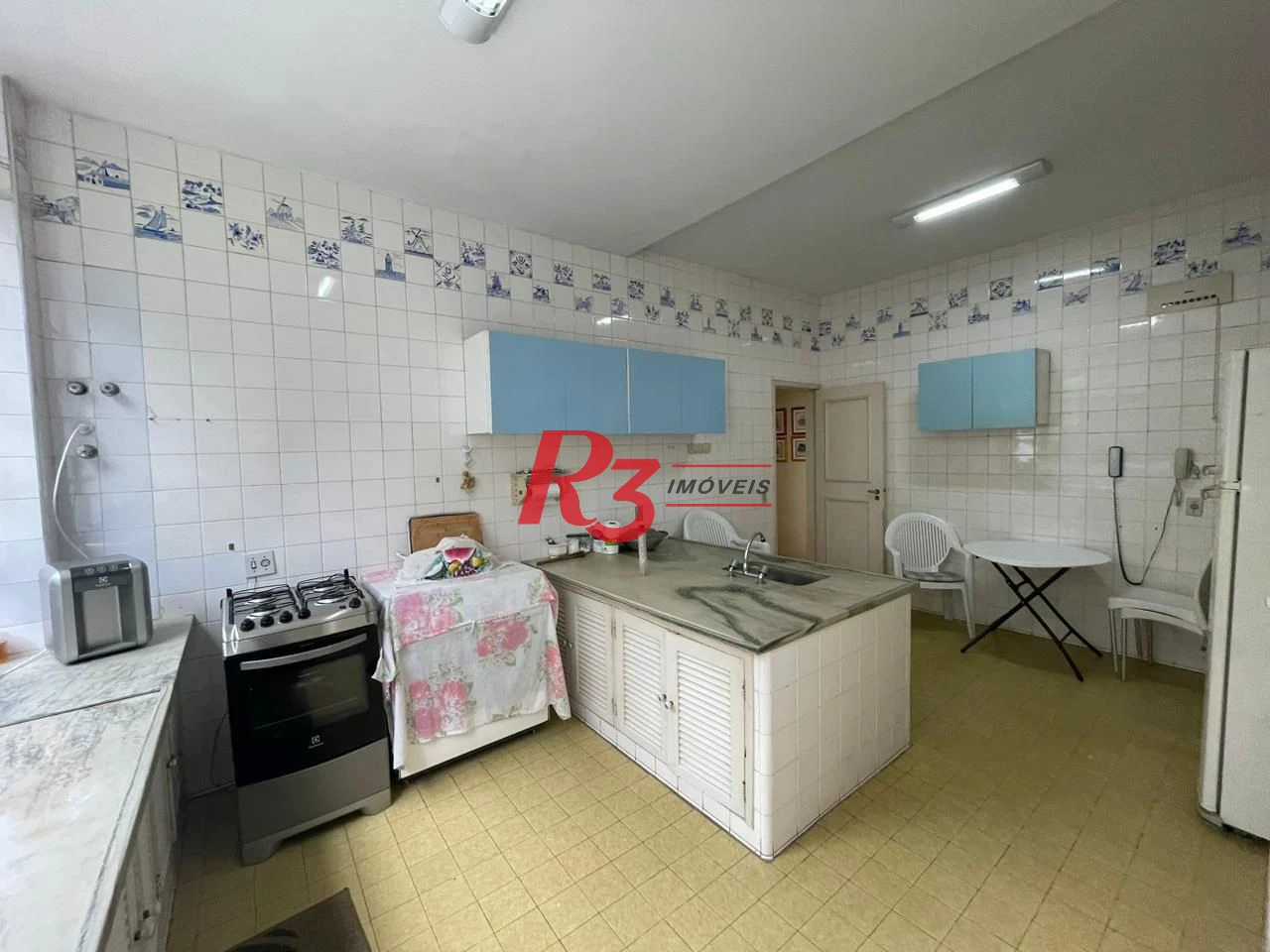 Apartamento com 4 dormitórios à venda, 235 m² por R$ 1.250.000,00 - Ilha Porchat - São Vicente/SP