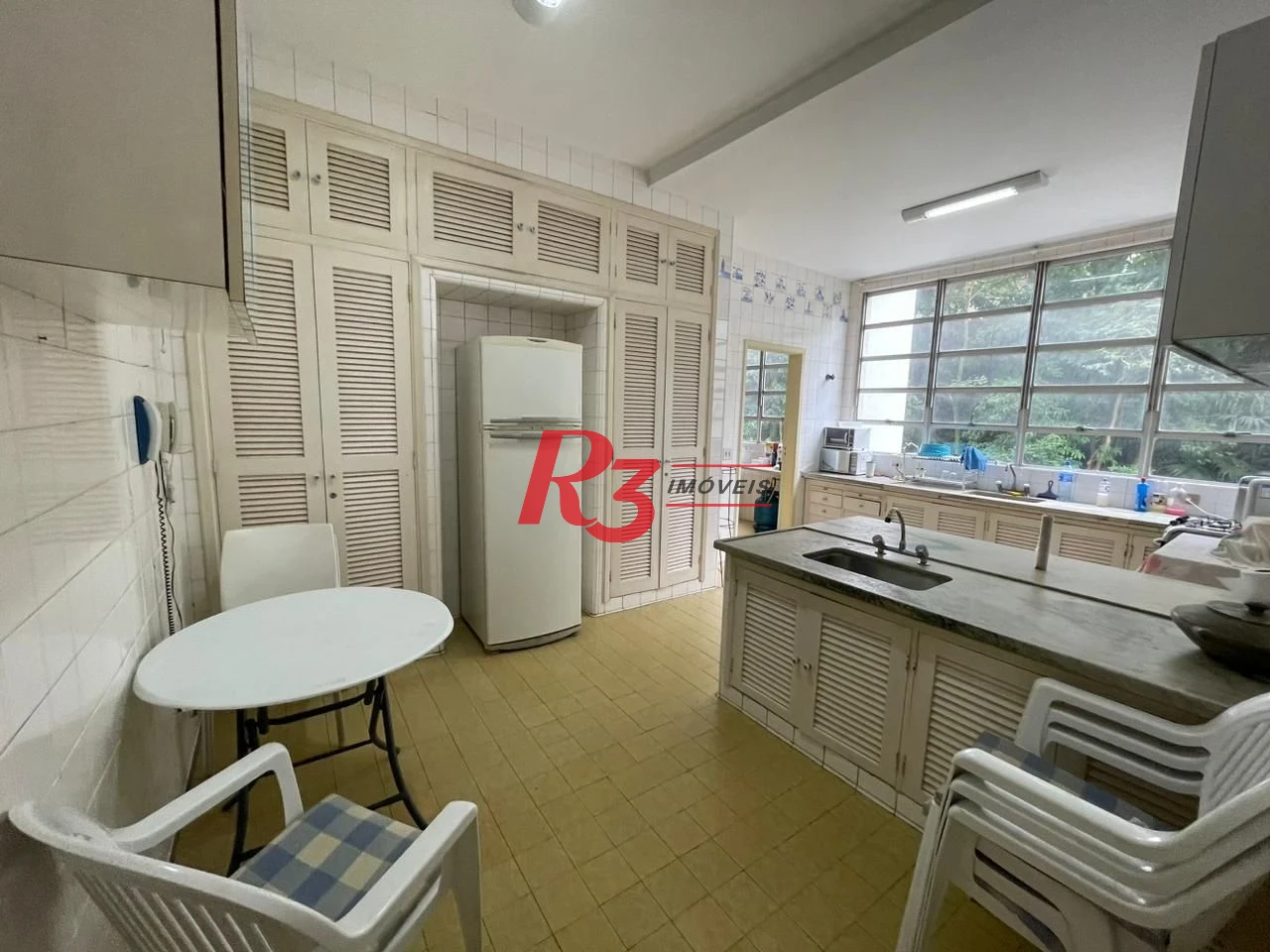 Apartamento com 4 dormitórios à venda, 235 m² por R$ 1.250.000,00 - Ilha Porchat - São Vicente/SP