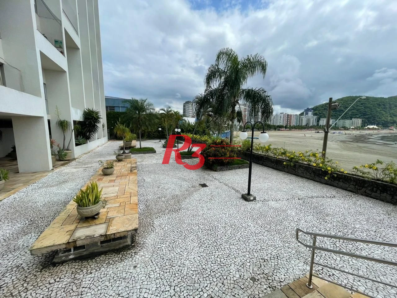 Apartamento com 4 dormitórios à venda, 235 m² por R$ 1.250.000,00 - Ilha Porchat - São Vicente/SP