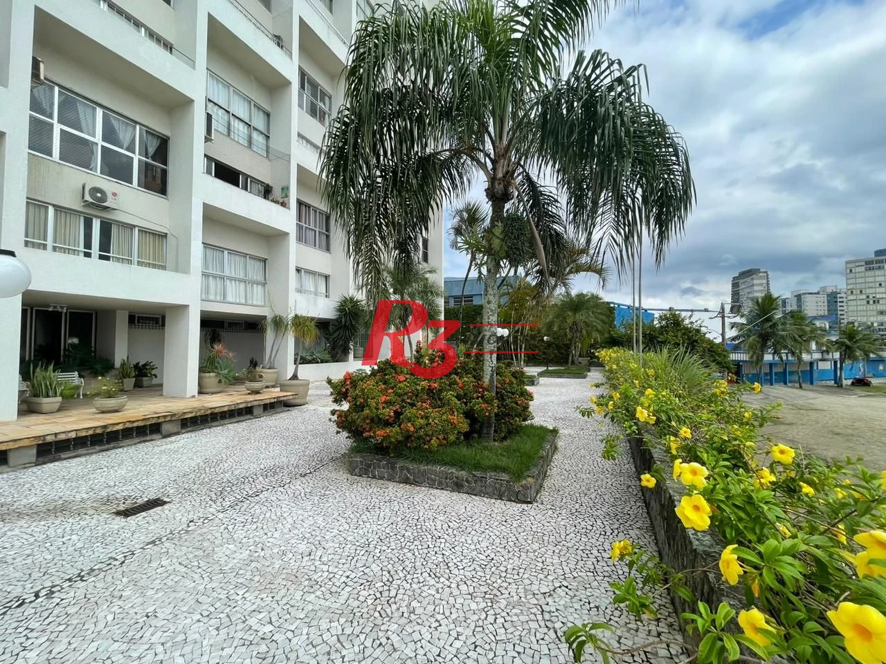 Apartamento com 4 dormitórios à venda, 235 m² por R$ 1.250.000,00 - Ilha Porchat - São Vicente/SP