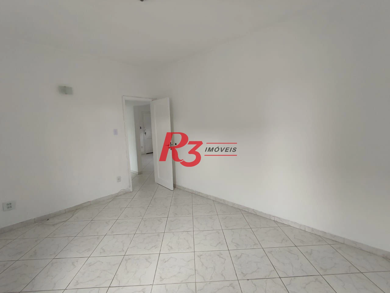 Apartamento com 2 dormitórios à venda, 49 m² por R$ 250.000,00 - Catiapoã - São Vicente/SP