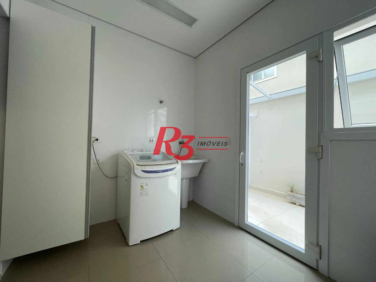 Casa com 6 dormitórios à venda, 841 m² por R$ 13.900.000,00 - Acapulco - Guarujá/SP