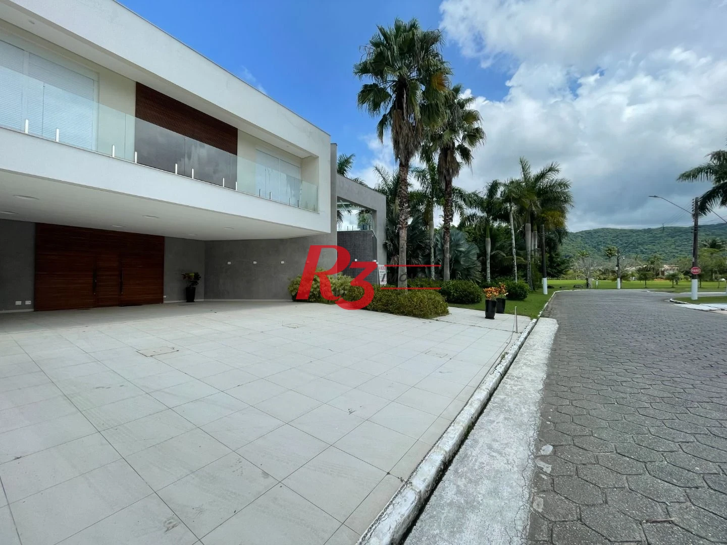 Casa com 6 dormitórios à venda, 841 m² por R$ 13.900.000,00 - Acapulco - Guarujá/SP