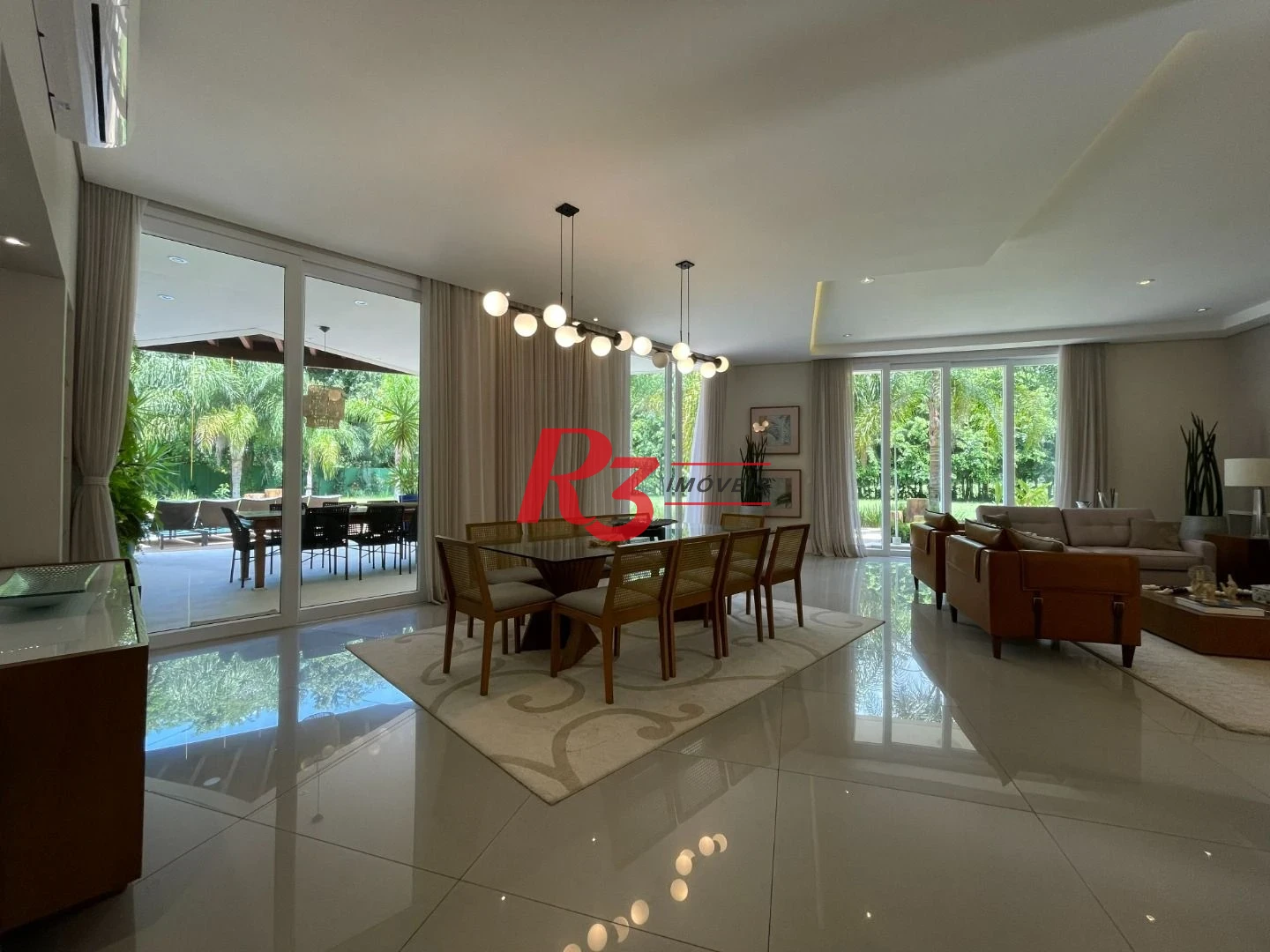 Casa com 6 dormitórios à venda, 841 m² por R$ 13.900.000,00 - Acapulco - Guarujá/SP