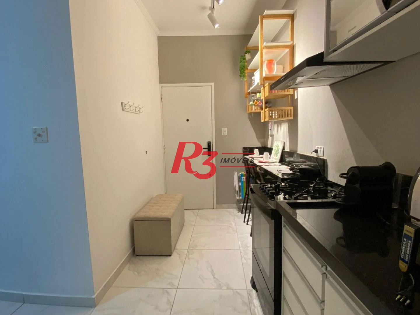 Kitnet com 1 dormitório, 29 m² - venda por R$ 350.000,00 ou aluguel por R$ 3.349,35/mês - Boa Vista - São Vicente/SP
