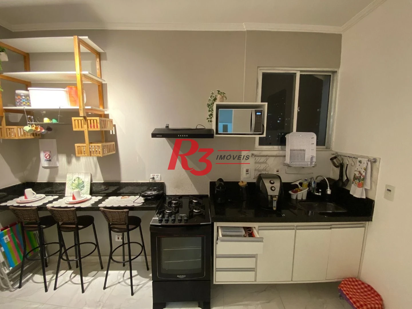 Kitnet com 1 dormitório, 29 m² - venda por R$ 350.000,00 ou aluguel por R$ 3.349,35/mês - Boa Vista - São Vicente/SP