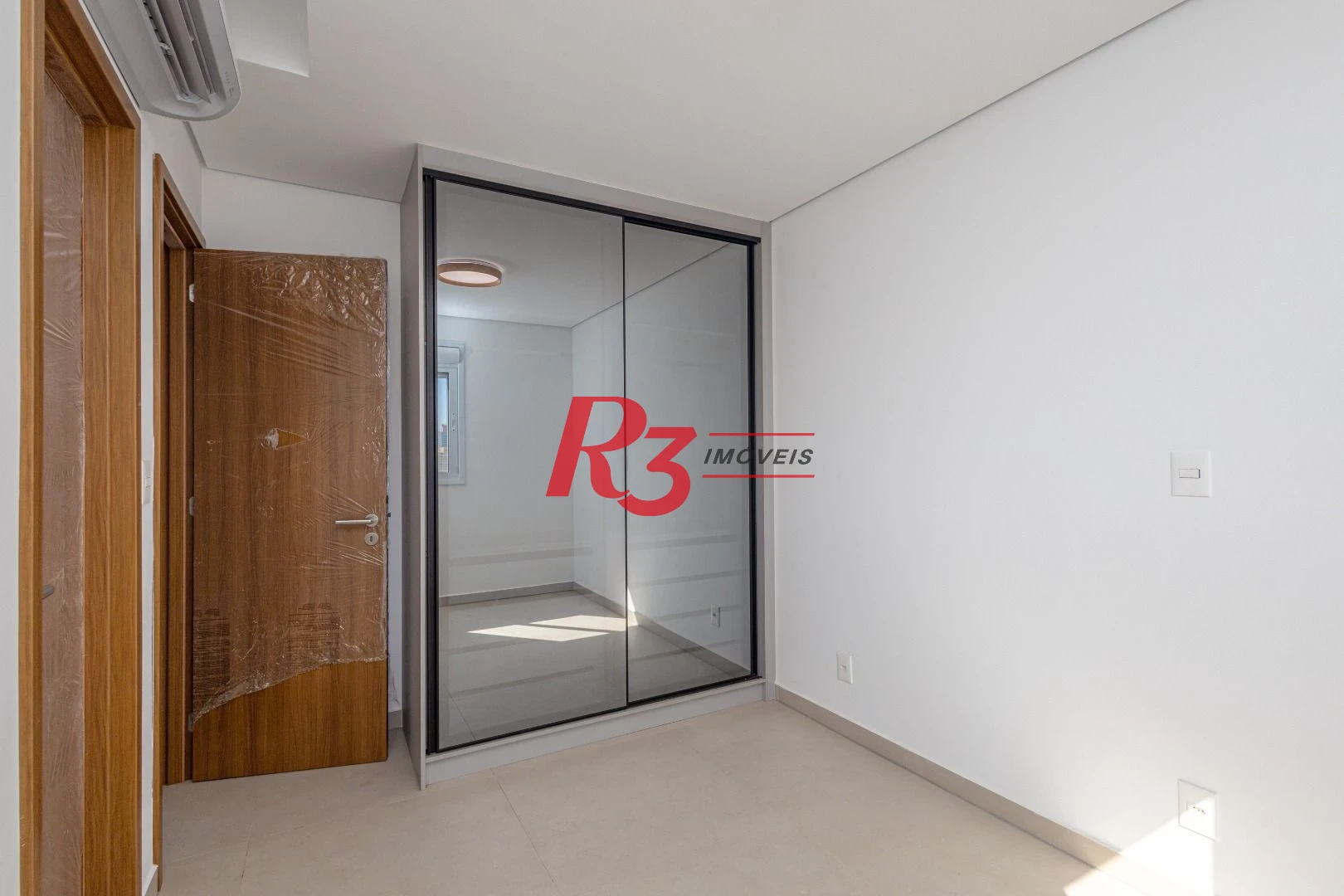 Apartamento com 2 dormitórios à venda, 81 m² por R$ 1.290.000,00 - Boqueirão - Santos/SP
