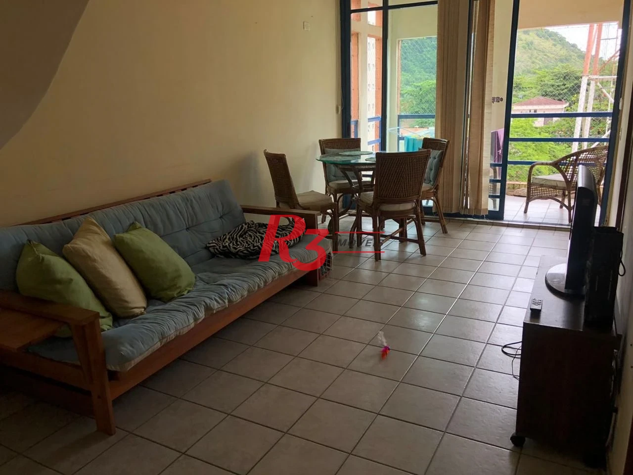 Apartamento com 2 dormitórios à venda, 68 m² por R$ 375.000,00 - Jardim Las Palmas - Guarujá/SP