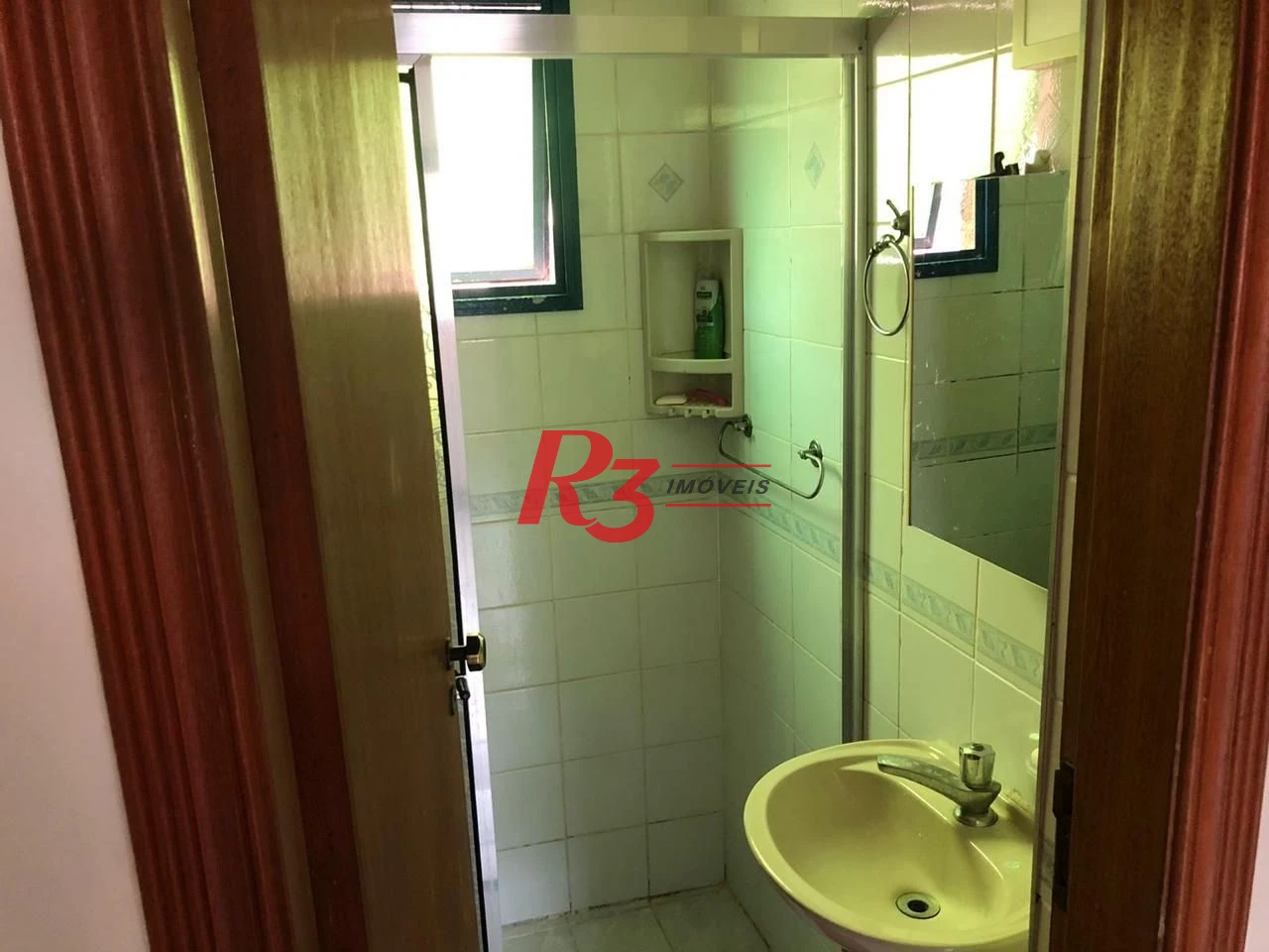 Apartamento com 2 dormitórios à venda, 68 m² por R$ 375.000,00 - Jardim Las Palmas - Guarujá/SP