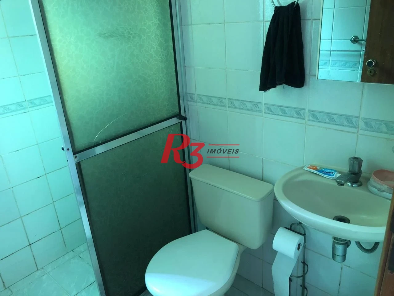 Apartamento com 2 dormitórios à venda, 68 m² por R$ 375.000,00 - Jardim Las Palmas - Guarujá/SP