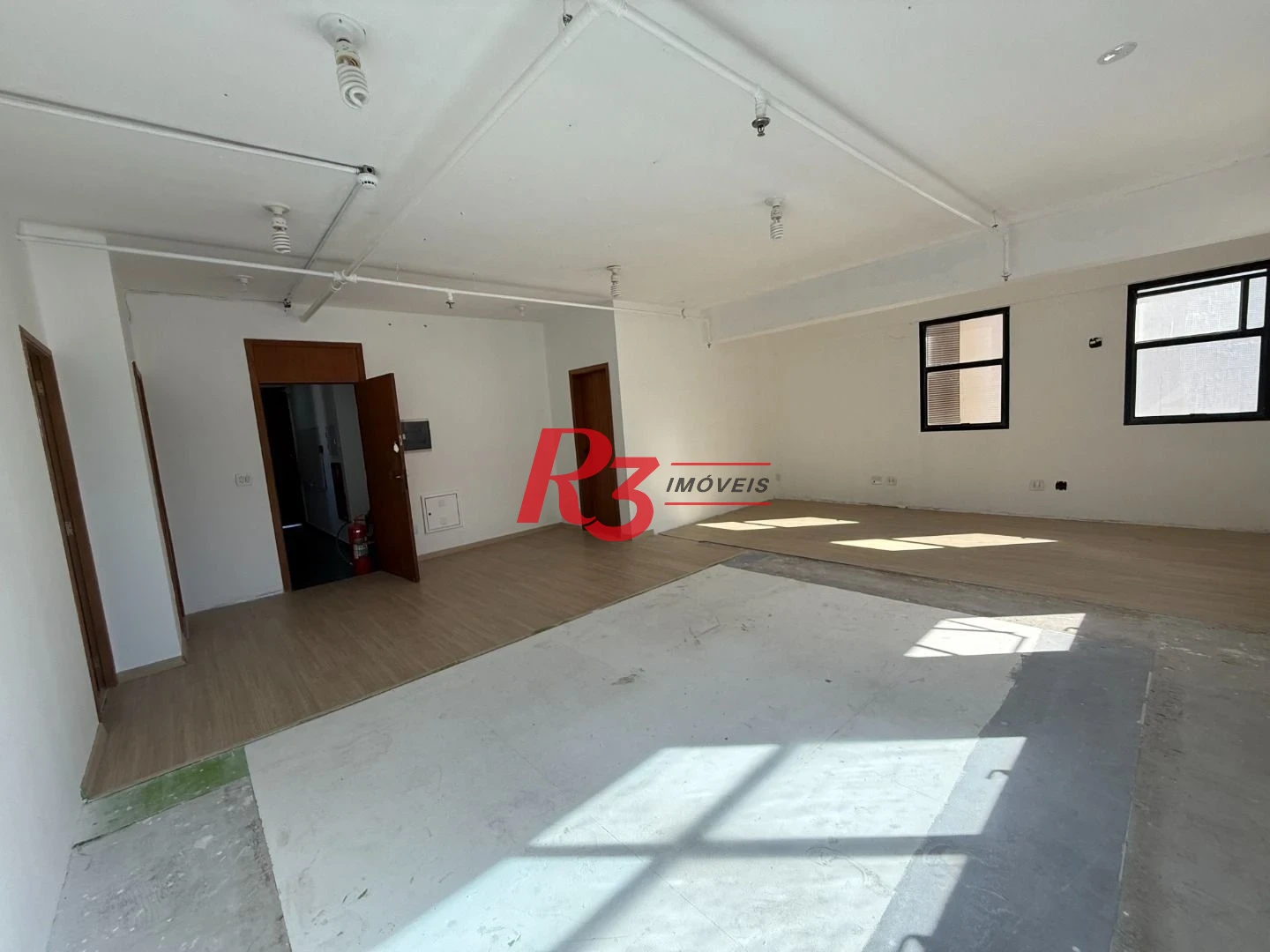 Sala, 83 m² - venda por R$ 336.000,00 ou aluguel por R$ 5.571,41/mês - Marapé - Santos/SP