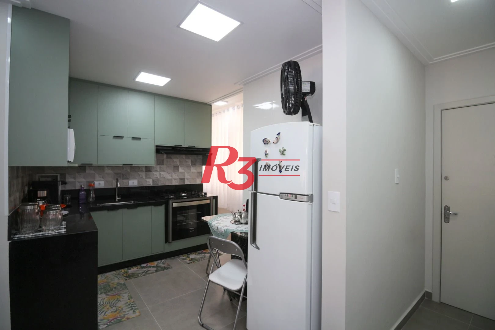Apartamento com 3 dormitórios à venda, 100 m² por R$ 620.000,00 - José Menino - Santos/SP
